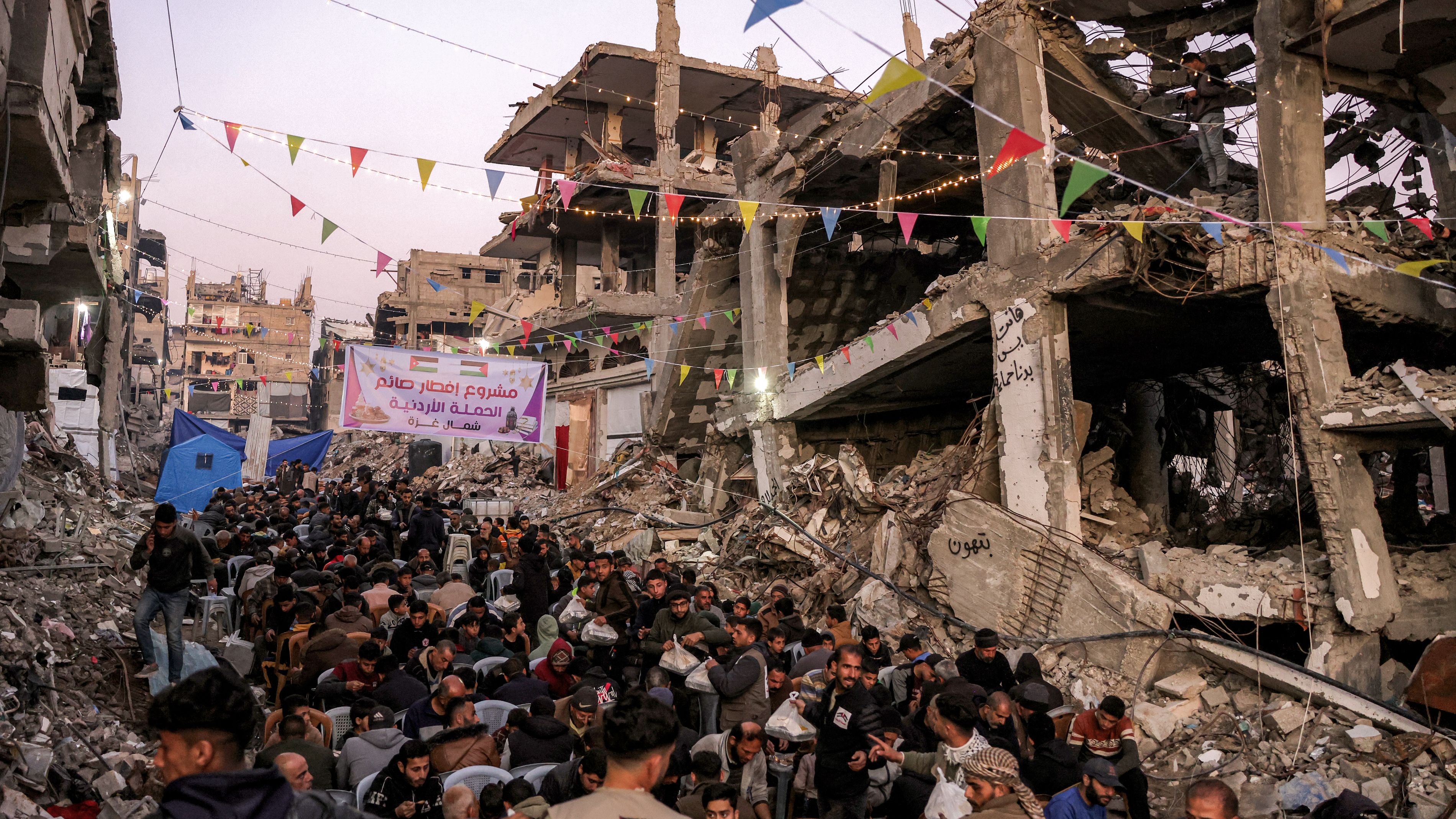 Gazans gathered for Ramadan at the weekend as the fragile truce continued. /Bashar Taleb/AFP